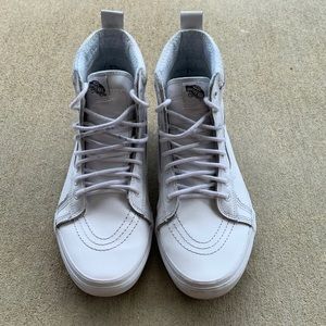 White sk8-hi Vans leather MTE men’s size 12